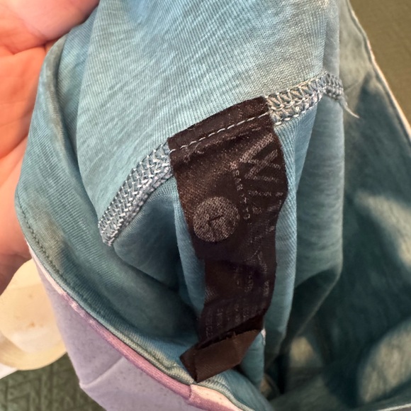 Peloton Abstract Pattern Sports Bra and Leggings Set - Picture 3 of 3